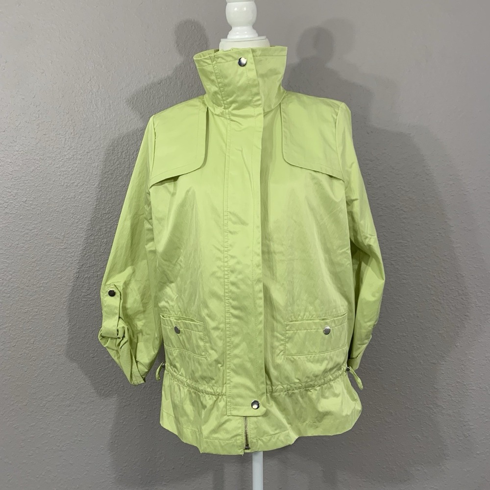 Chico's‎ Zenergy Size 1 M 3/4 Sleeve Lightweight Windbreaker Lime Green Jacket